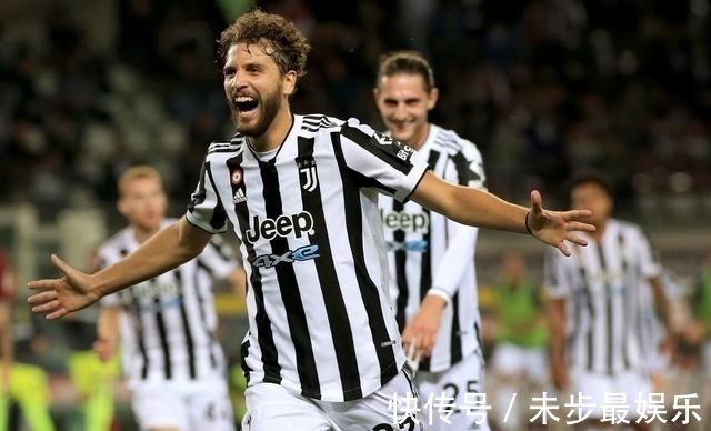 他在场上发 他在场上发