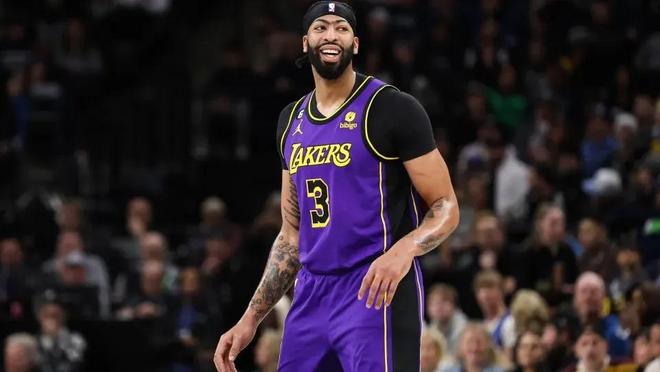 参与者们在 参与者们在